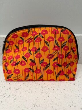 Bright Clinique x Donald Makeup Bag - Orange with Pink Lips